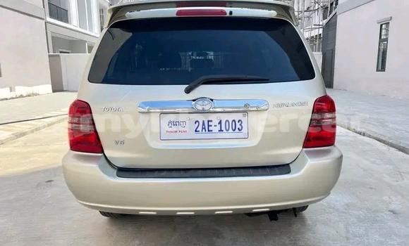 Buy Used Toyota Highlander Other Car in Khŭm Sráng in Kampong Speu Province Buy Used Toyota Highlander Other Car in Khŭm Sráng in Kampong Speu Province