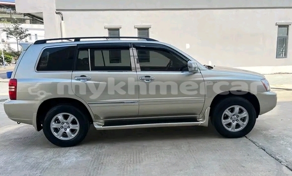 Buy Used Toyota Highlander Other Car in Khŭm Sráng in Kampong Speu Province Buy Used Toyota Highlander Other Car in Khŭm Sráng in Kampong Speu Province