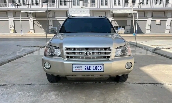 Buy Used Toyota Highlander Other Car in Khŭm Sráng in Kampong Speu Province Buy Used Toyota Highlander Other Car in Khŭm Sráng in Kampong Speu Province