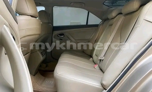 Buy Used Toyota Camry White Car in Koulen in Preah Vihear Province Buy Used Toyota Camry White Car in Koulen in Preah Vihear Province