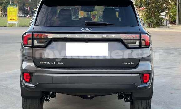 Buy Used Ford Everest Black Car in Chbar Mon in Kampong Speu Province Buy Used Ford Everest Black Car in Chbar Mon in Kampong Speu Province