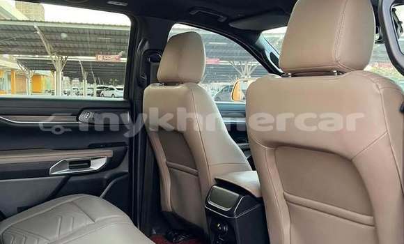 Buy Used Ford Everest Black Car in Chbar Mon in Kampong Speu Province Buy Used Ford Everest Black Car in Chbar Mon in Kampong Speu Province
