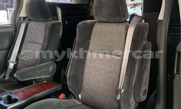 Buy Used Toyota Alphard Black Car in Phnom Penh in Phnom Penh Buy Used Toyota Alphard Black Car in Phnom Penh in Phnom Penh