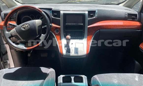 Buy Used Toyota Vellfire White Car in Phnom Penh in Phnom Penh Buy Used Toyota Vellfire White Car in Phnom Penh in Phnom Penh