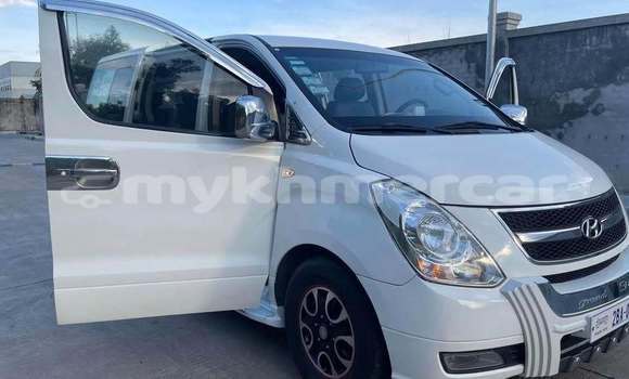 Buy Used Hyundai Starex White Car in Phnom Penh in Phnom Penh Buy Used Hyundai Starex White Car in Phnom Penh in Phnom Penh