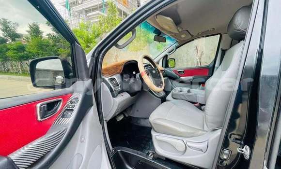 Buy Used Hyundai Starex White Car in Phnom Penh in Phnom Penh Buy Used Hyundai Starex White Car in Phnom Penh in Phnom Penh