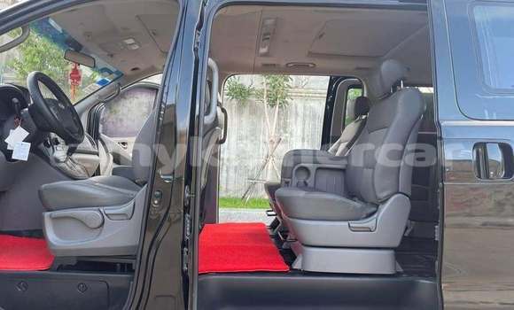 Buy Used Hyundai Starex Black Car in Cheom Ksan in Preah Vihear Province Buy Used Hyundai Starex Black Car in Cheom Ksan in Preah Vihear Province