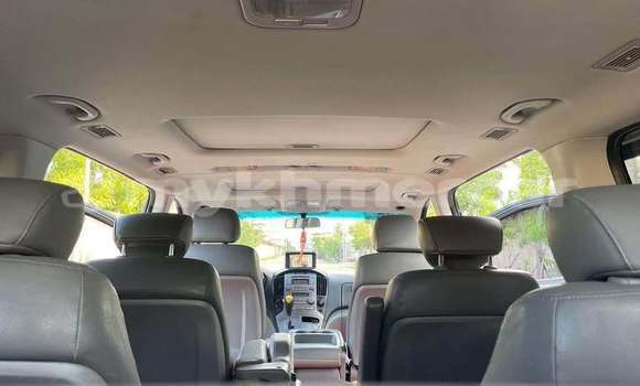Buy Used Hyundai Starex Black Car in Cheom Ksan in Preah Vihear Province Buy Used Hyundai Starex Black Car in Cheom Ksan in Preah Vihear Province