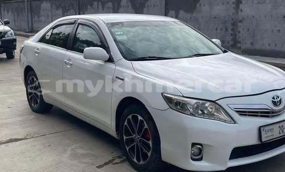 Buy Used Toyota Corolla White Car in Phnom Penh in Phnom Penh Buy Used Toyota Corolla White Car in Phnom Penh in Phnom Penh