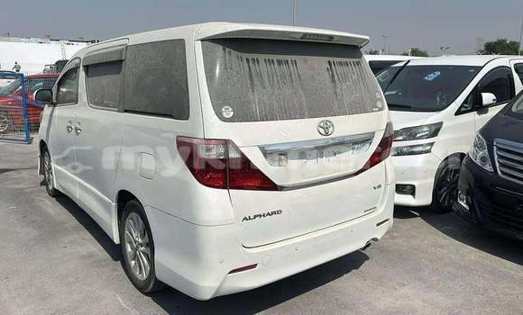 Buy Used Toyota Alphard White Car in Phnom Penh in Phnom Penh Buy Used Toyota Alphard White Car in Phnom Penh in Phnom Penh