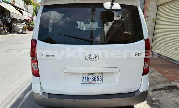 Buy Used Hyundai H1 White Car in Phnom Penh in Phnom Penh Buy Used Hyundai H1 White Car in Phnom Penh in Phnom Penh