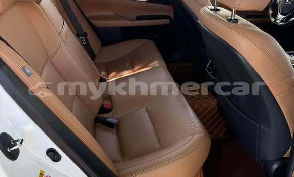 Buy Used Lexus GS White Car in Phnom Penh in Phnom Penh Buy Used Lexus GS White Car in Phnom Penh in Phnom Penh