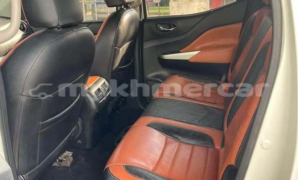 Buy Used Nissan Navara White Car in Phnom Penh in Phnom Penh Buy Used Nissan Navara White Car in Phnom Penh in Phnom Penh