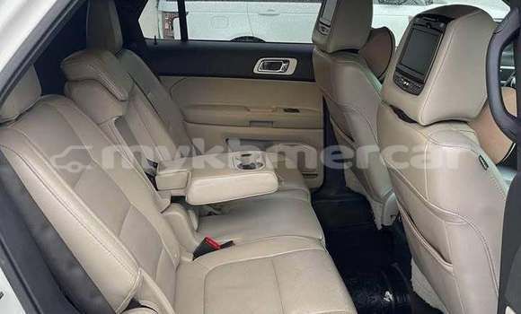 Buy Used Land Rover Discovery White Car in Phnom Penh in Phnom Penh Buy Used Land Rover Discovery White Car in Phnom Penh in Phnom Penh