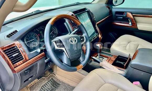 Buy Used Toyota Land Cruiser White Car in Phnom Penh in Phnom Penh Buy Used Toyota Land Cruiser White Car in Phnom Penh in Phnom Penh