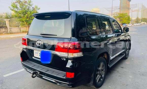Buy Used Toyota Land Cruiser Black Car in Phnom Penh in Phnom Penh Buy Used Toyota Land Cruiser Black Car in Phnom Penh in Phnom Penh