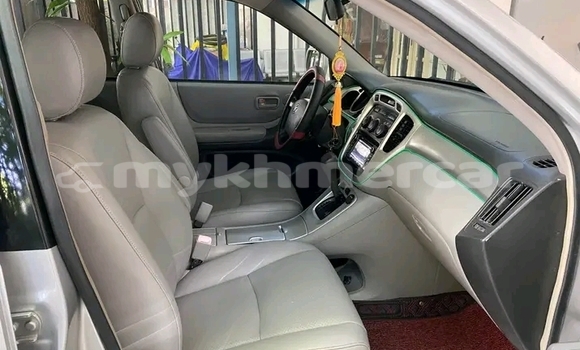 Buy Used Toyota Highlander Other Car in Chbar Mon in Kampong Speu Province Buy Used Toyota Highlander Other Car in Chbar Mon in Kampong Speu Province
