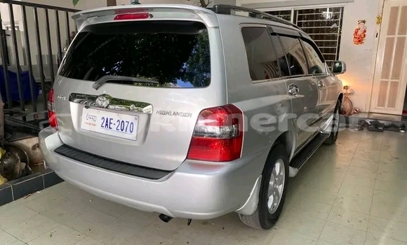 Buy Used Toyota Highlander Other Car in Chbar Mon in Kampong Speu Province Buy Used Toyota Highlander Other Car in Chbar Mon in Kampong Speu Province