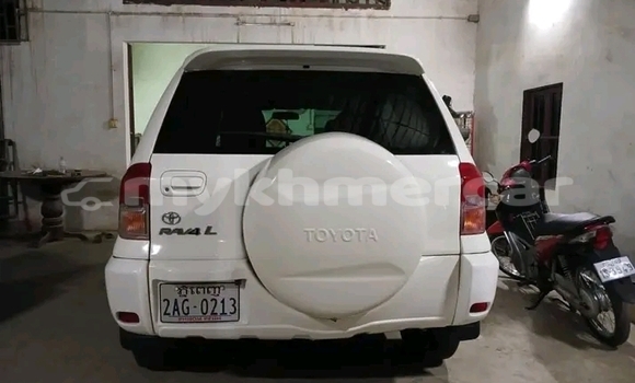 Buy Used Toyota RAV4 White Car in Cheom Ksan in Preah Vihear Province Buy Used Toyota RAV4 White Car in Cheom Ksan in Preah Vihear Province