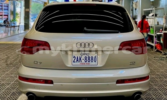 Buy Used Audi Q7 White Car in Chbar Mon in Kampong Speu Province Buy Used Audi Q7 White Car in Chbar Mon in Kampong Speu Province