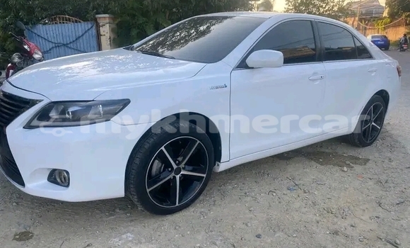 Buy Used Toyota Camry White Car in Chbar Mon in Kampong Speu Province Buy Used Toyota Camry White Car in Chbar Mon in Kampong Speu Province