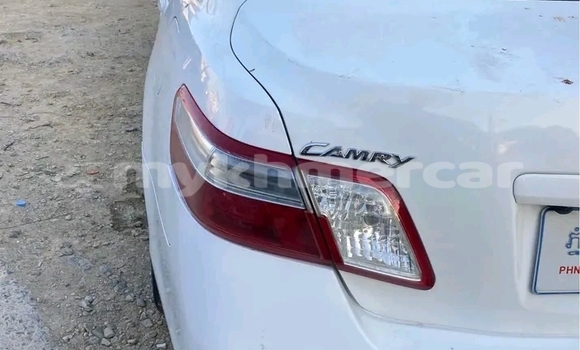 Buy Used Toyota Camry White Car in Chbar Mon in Kampong Speu Province Buy Used Toyota Camry White Car in Chbar Mon in Kampong Speu Province