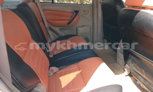 Buy Used Toyota RAV4 White Car in Kampot in Kampot Province Buy Used Toyota RAV4 White Car in Kampot in Kampot Province