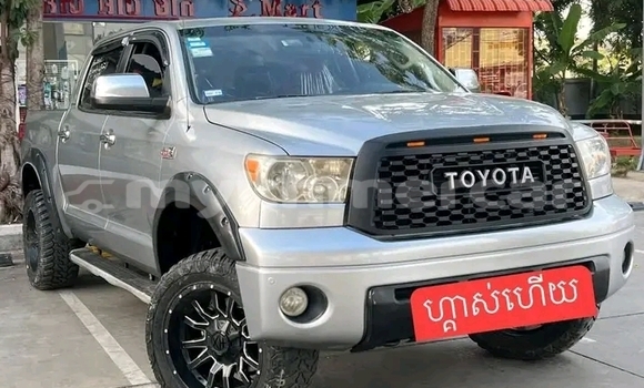 Buy Used Toyota Tundra White Car in Chbar Mon in Kampong Speu Province Buy Used Toyota Tundra White Car in Chbar Mon in Kampong Speu Province