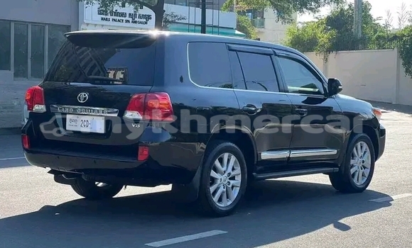 Buy Used Toyota Land Cruiser Black Car in Chbar Mon in Kampong Speu Province Buy Used Toyota Land Cruiser Black Car in Chbar Mon in Kampong Speu Province