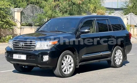 Buy Used Toyota Land Cruiser Black Car in Chbar Mon in Kampong Speu Province Buy Used Toyota Land Cruiser Black Car in Chbar Mon in Kampong Speu Province