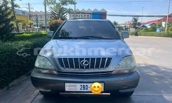 Buy Used Lexus RX 330 Other Car in Chbar Mon in Kampong Speu Province Buy Used Lexus RX 330 Other Car in Chbar Mon in Kampong Speu Province