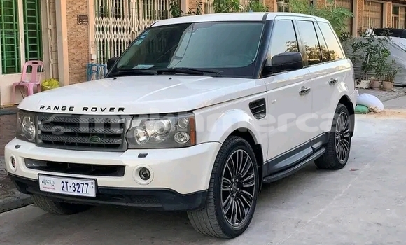 Buy Used Range Rover Evoque White Car in Chbar Mon in Kampong Speu Province Buy Used Range Rover Evoque White Car in Chbar Mon in Kampong Speu Province