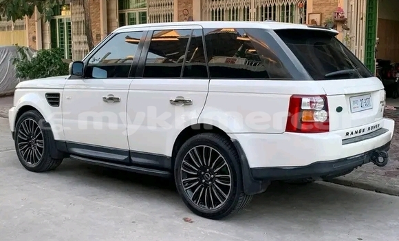 Buy Used Range Rover Evoque White Car in Chbar Mon in Kampong Speu Province Buy Used Range Rover Evoque White Car in Chbar Mon in Kampong Speu Province
