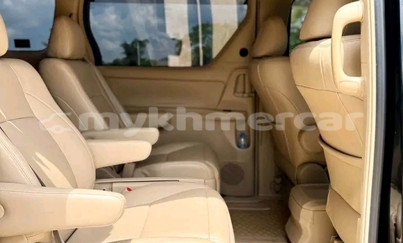 Buy Used Toyota Vellfire Black Car in Chbar Mon in Kampong Speu Province Buy Used Toyota Vellfire Black Car in Chbar Mon in Kampong Speu Province