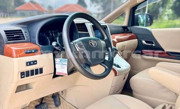 Buy Used Toyota Vellfire Black Car in Chbar Mon in Kampong Speu Province Buy Used Toyota Vellfire Black Car in Chbar Mon in Kampong Speu Province