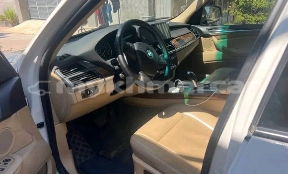 Buy Used BMW X5 White Car in Chbar Mon in Kampong Speu Province Buy Used BMW X5 White Car in Chbar Mon in Kampong Speu Province