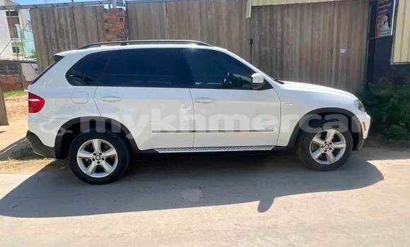 Buy Used BMW X5 White Car in Chbar Mon in Kampong Speu Province Buy Used BMW X5 White Car in Chbar Mon in Kampong Speu Province