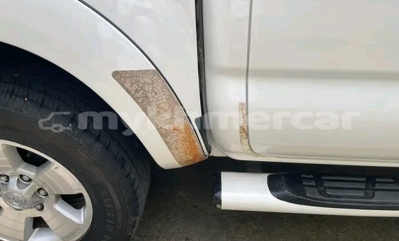 Buy Used Toyota Tacoma White Car in Chbar Mon in Kampong Speu Province Buy Used Toyota Tacoma White Car in Chbar Mon in Kampong Speu Province