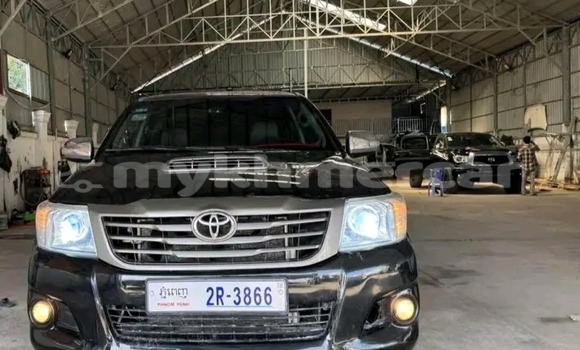 Buy Used Toyota Vigo Black Car in Cheom Ksan in Preah Vihear Province Buy Used Toyota Vigo Black Car in Cheom Ksan in Preah Vihear Province