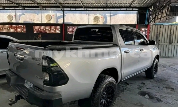 Buy Used Toyota Hiluxe Revo Other Car in Chbar Mon in Kampong Speu Province Buy Used Toyota Hiluxe Revo Other Car in Chbar Mon in Kampong Speu Province