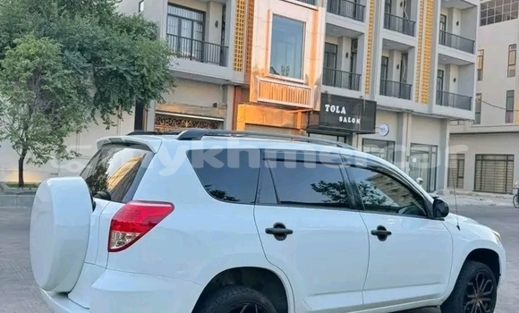 Buy Used Toyota RAV4 White Car in Khemarak Phoumin in Koh Kong Province Buy Used Toyota RAV4 White Car in Khemarak Phoumin in Koh Kong Province