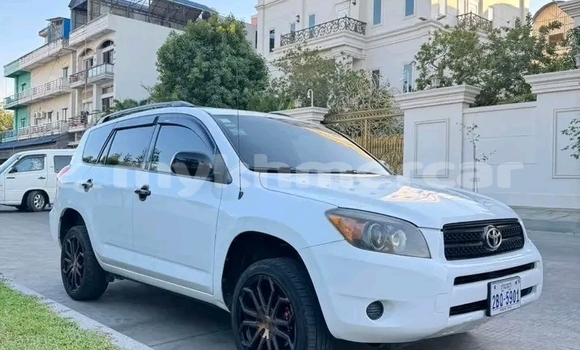 Buy Used Toyota RAV4 White Car in Khemarak Phoumin in Koh Kong Province Buy Used Toyota RAV4 White Car in Khemarak Phoumin in Koh Kong Province
