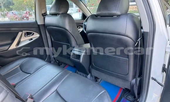 Buy Used Toyota Camry White Car in Chbar Mon in Kampong Speu Province Buy Used Toyota Camry White Car in Chbar Mon in Kampong Speu Province