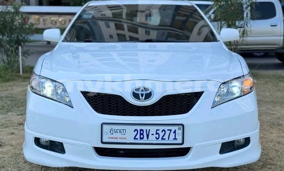Buy Used Toyota Camry White Car in Chbar Mon in Kampong Speu Province Buy Used Toyota Camry White Car in Chbar Mon in Kampong Speu Province