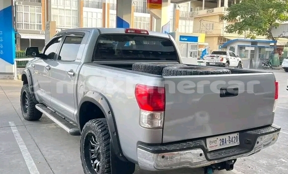 Buy Used Toyota Tundra White Car in Chbar Mon in Kampong Speu Province Buy Used Toyota Tundra White Car in Chbar Mon in Kampong Speu Province