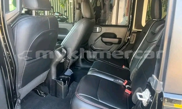 Buy Used Jeep Wrangler Black Car in Cheom Ksan in Preah Vihear Province Buy Used Jeep Wrangler Black Car in Cheom Ksan in Preah Vihear Province