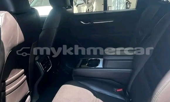 Buy Used Mazda CX-9 White Car in Chbar Mon in Kampong Speu Province Buy Used Mazda CX-9 White Car in Chbar Mon in Kampong Speu Province