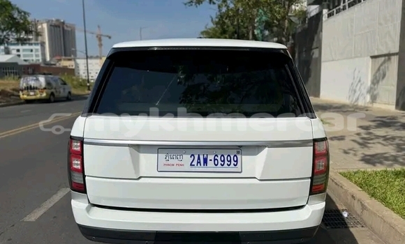 Buy Used Range Rover Evoque White Car in Cheom Ksan in Preah Vihear Province Buy Used Range Rover Evoque White Car in Cheom Ksan in Preah Vihear Province