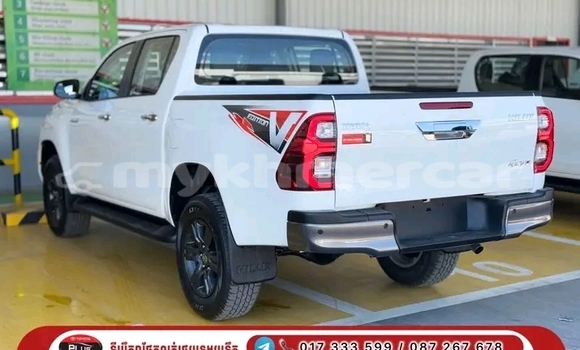 Buy Used Toyota Hiluxe Revo White Car in Kampong Chhnang in Kampong Chhnang Province Buy Used Toyota Hiluxe Revo White Car in Kampong Chhnang in Kampong Chhnang Province