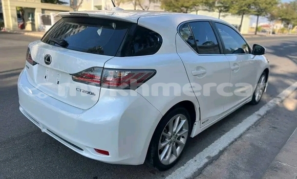 Buy Used Lexus RC White Car in Cheom Ksan in Preah Vihear Province Buy Used Lexus RC White Car in Cheom Ksan in Preah Vihear Province